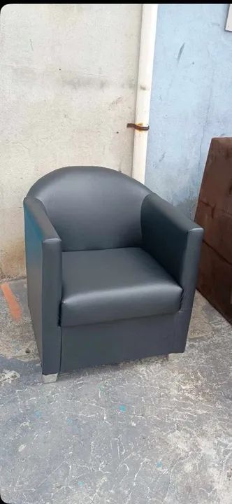 Poltrona de Suede Preta - Foto 2