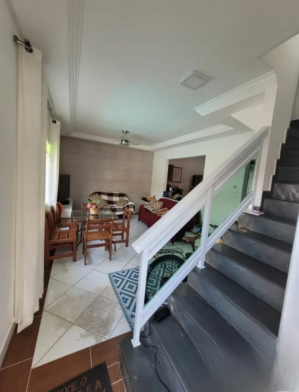 Sobrado para venda na Praia Grande com 150m², 3 dormitórios e 2 vagas
