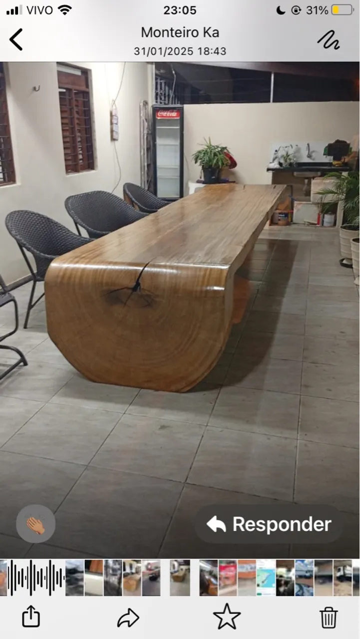 Mesa de madeira rústica cascata