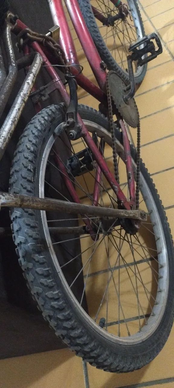 Bicicleta vermelha em ótimo estado - Foto 2