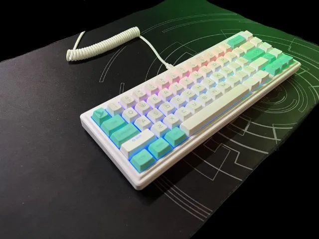 Teclado Ciy Gas67 Branco Switch Akko Jelly White Lubrificado Com Keycaps Brancas e Verdes - Foto 4
