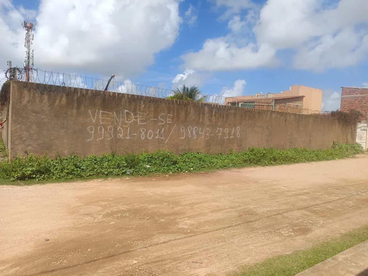Terreno 425m² em Aracaju - Já alugado para torre de comunicação por 10 anos!<br>