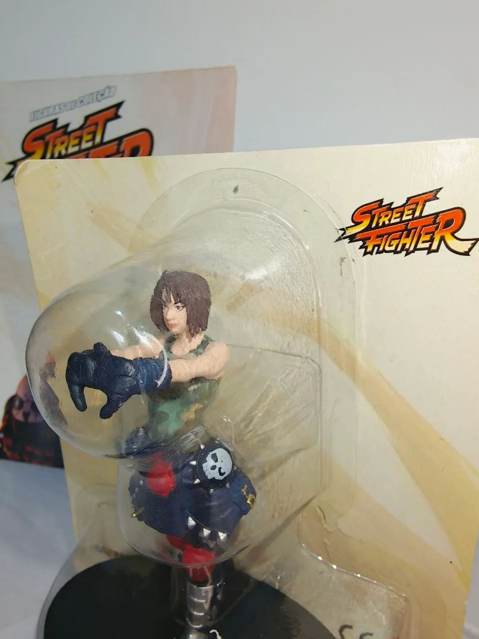 Boneco de Coleção Street Fighter -  A.K.I. - Foto 2