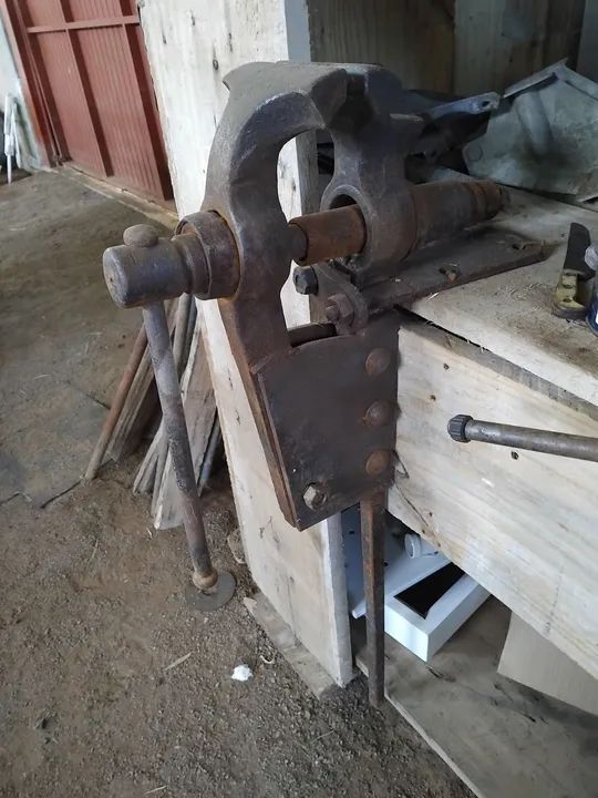 Morsa antiga Antigamente usado para aperto de peças e objetos