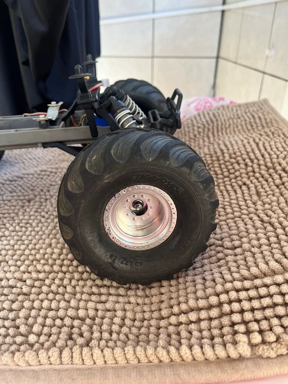 Carrinho Traxxas elétrico  - Foto 3