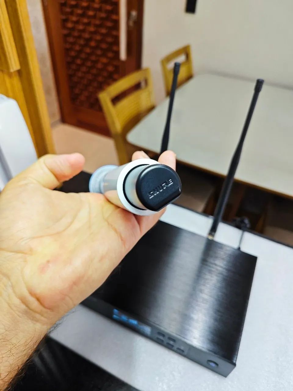 MICROFONE SHURE QLXD4 BRANCO - Foto 3