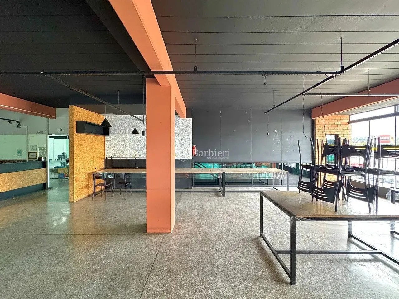 Ampla sala comercial para locação na Itoupava Central em Blumenau