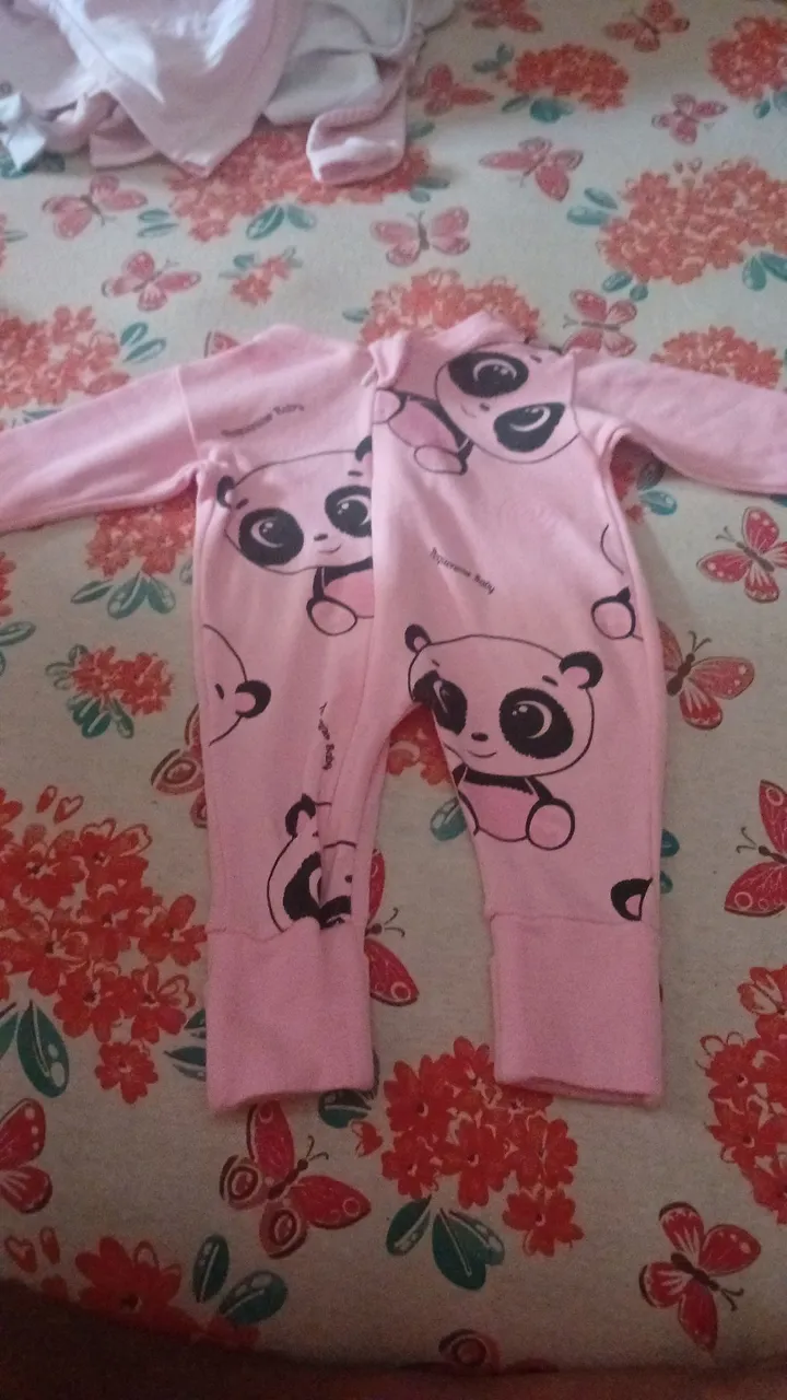 Macacão Rosa com Estampa de Panda - Tamanho RN