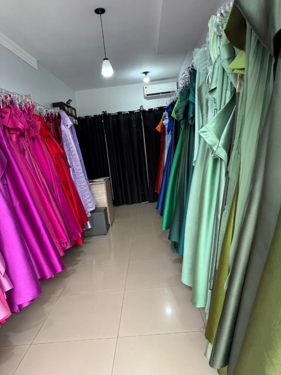 Loja de locação de vestido de festa Comércio e indústria Setor