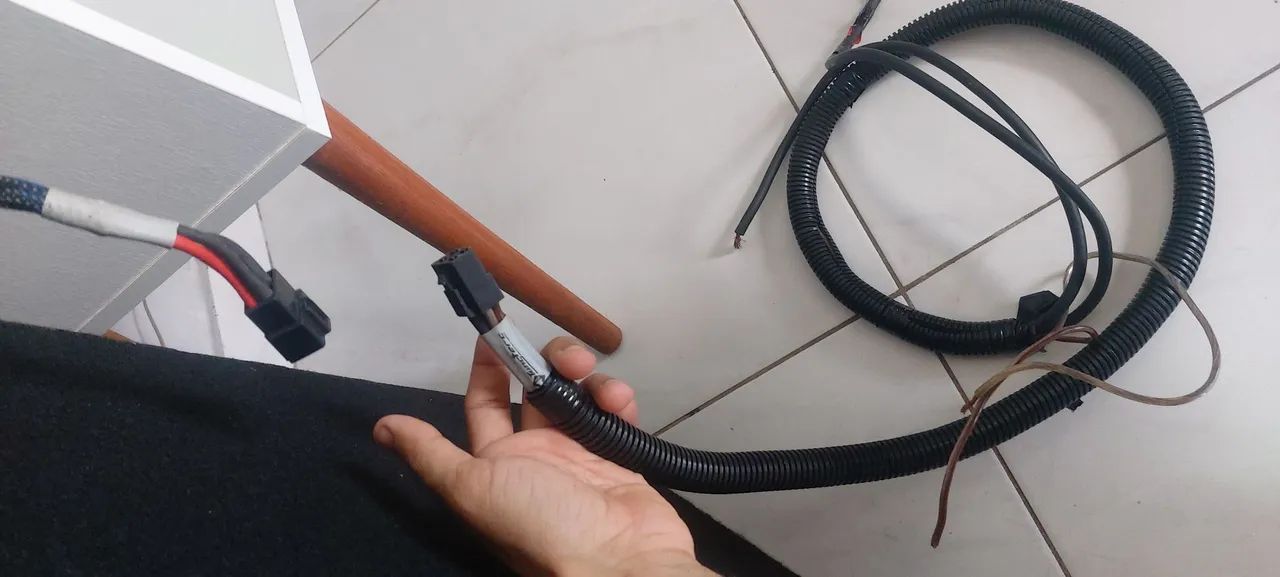 Vendo caixa de  som sub de 8 850 rms FB Áudio  - Foto 5