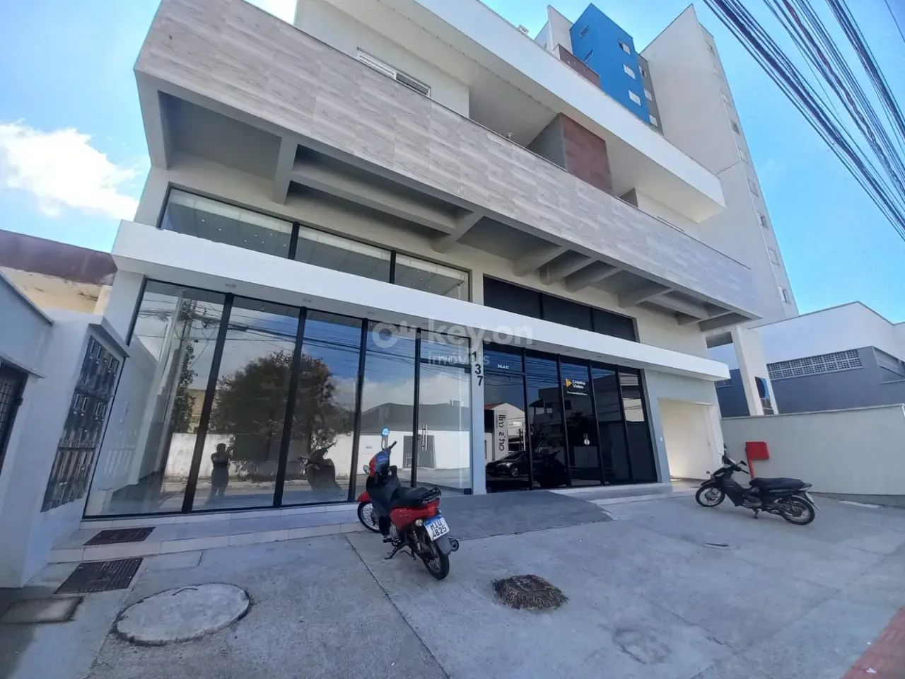 Sala para aluguel, 2 vagas, Centro - Tubarão/SC