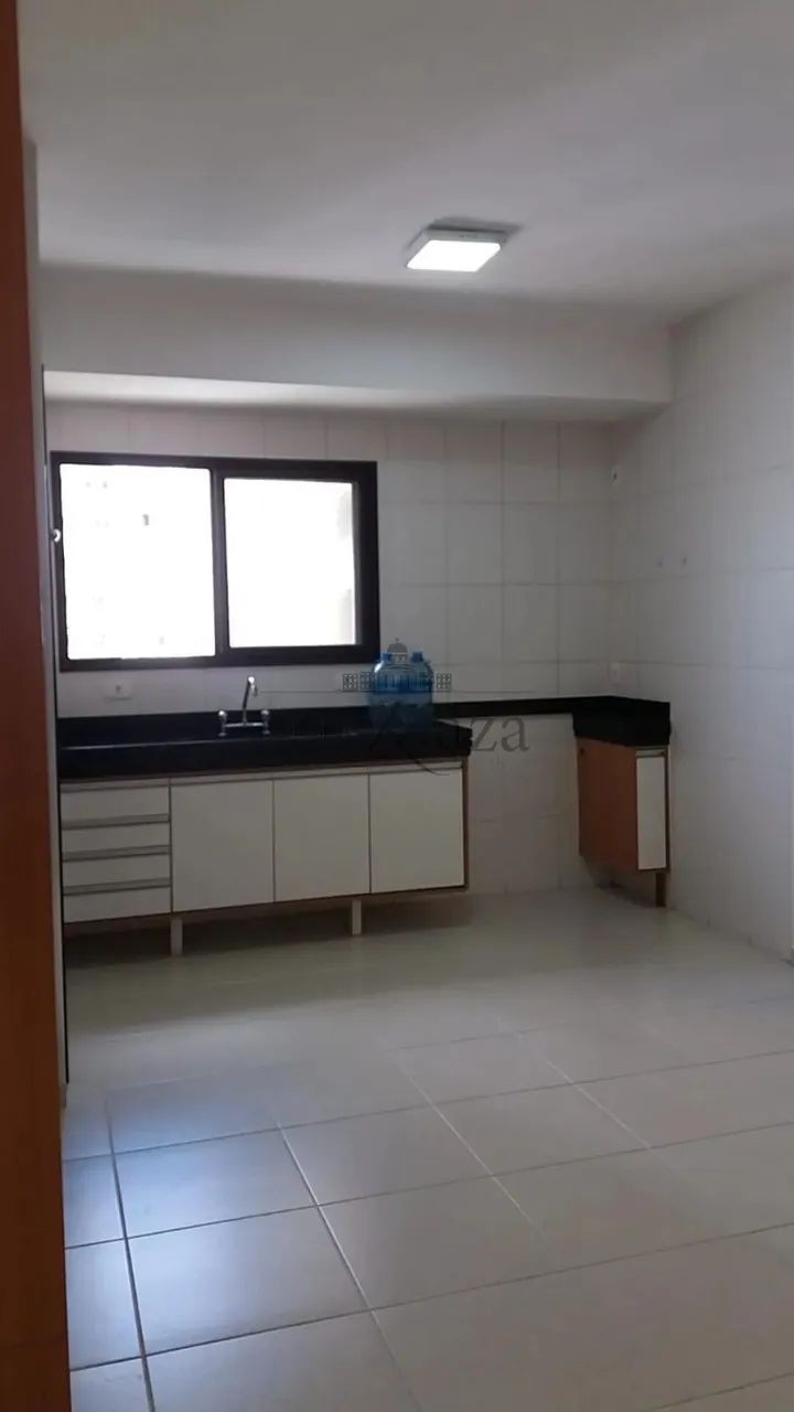 Apartamento - Jardim Esplanada - Residencial Esplanada Resort - 4 Dormitórios. 157m². - Foto 3