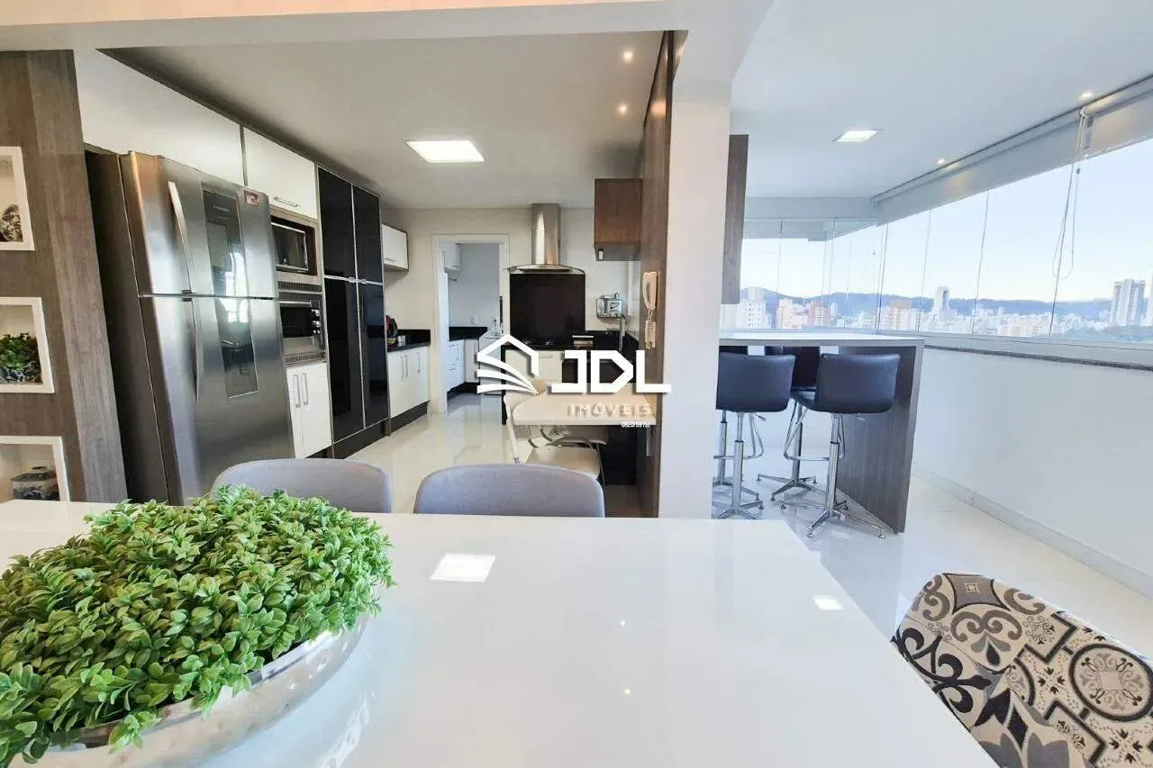 Apartamento à venda no bairro Vila Nova