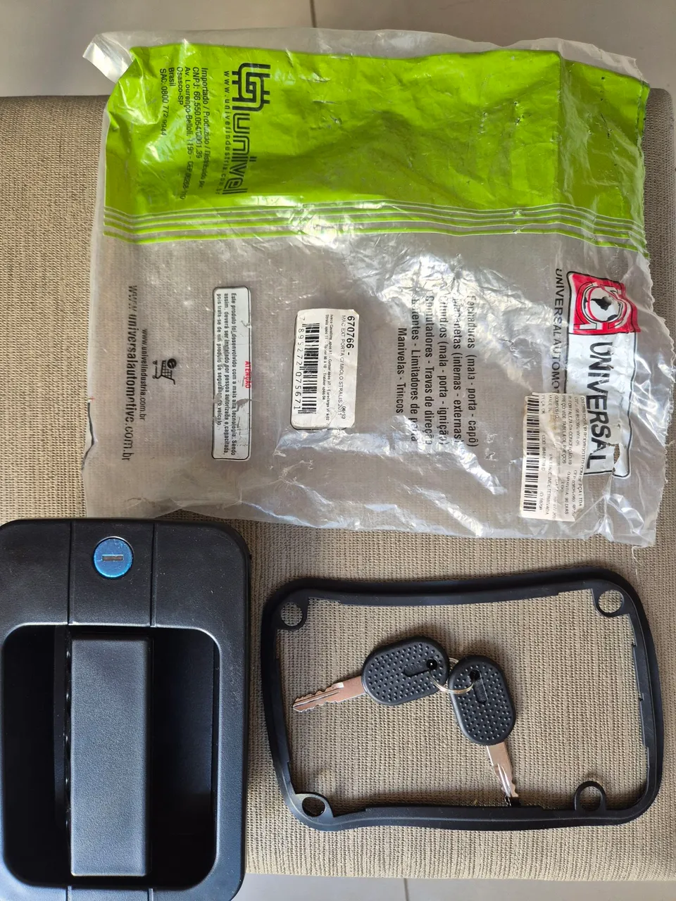 Kit Maçaneta Externa Stralis com Chaves - Universal