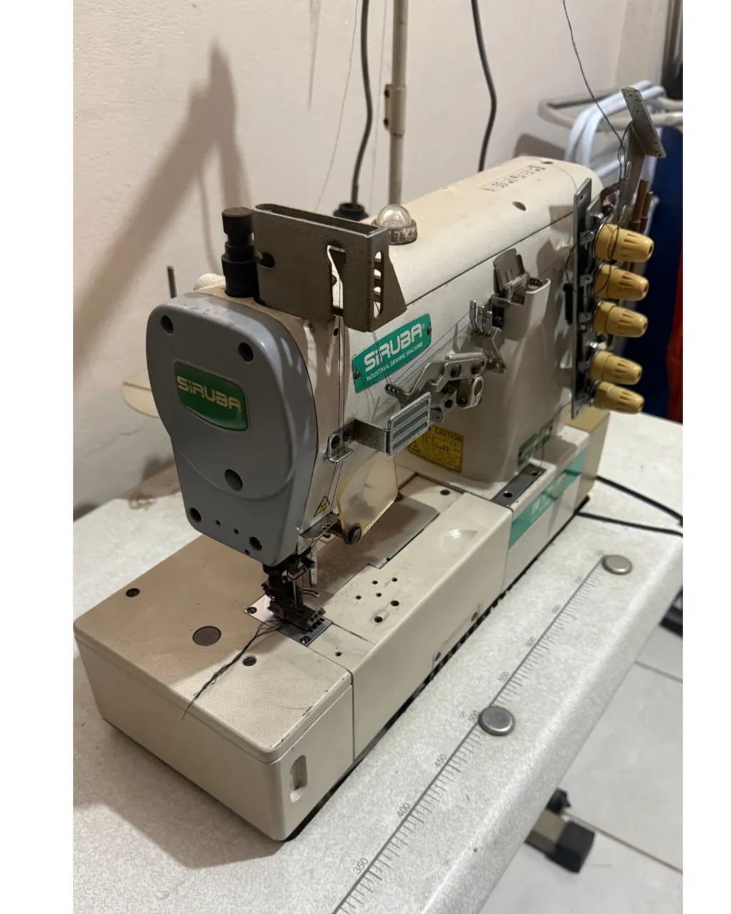 Máquina de costura Galoneira F007 J Siruba - Foto 3