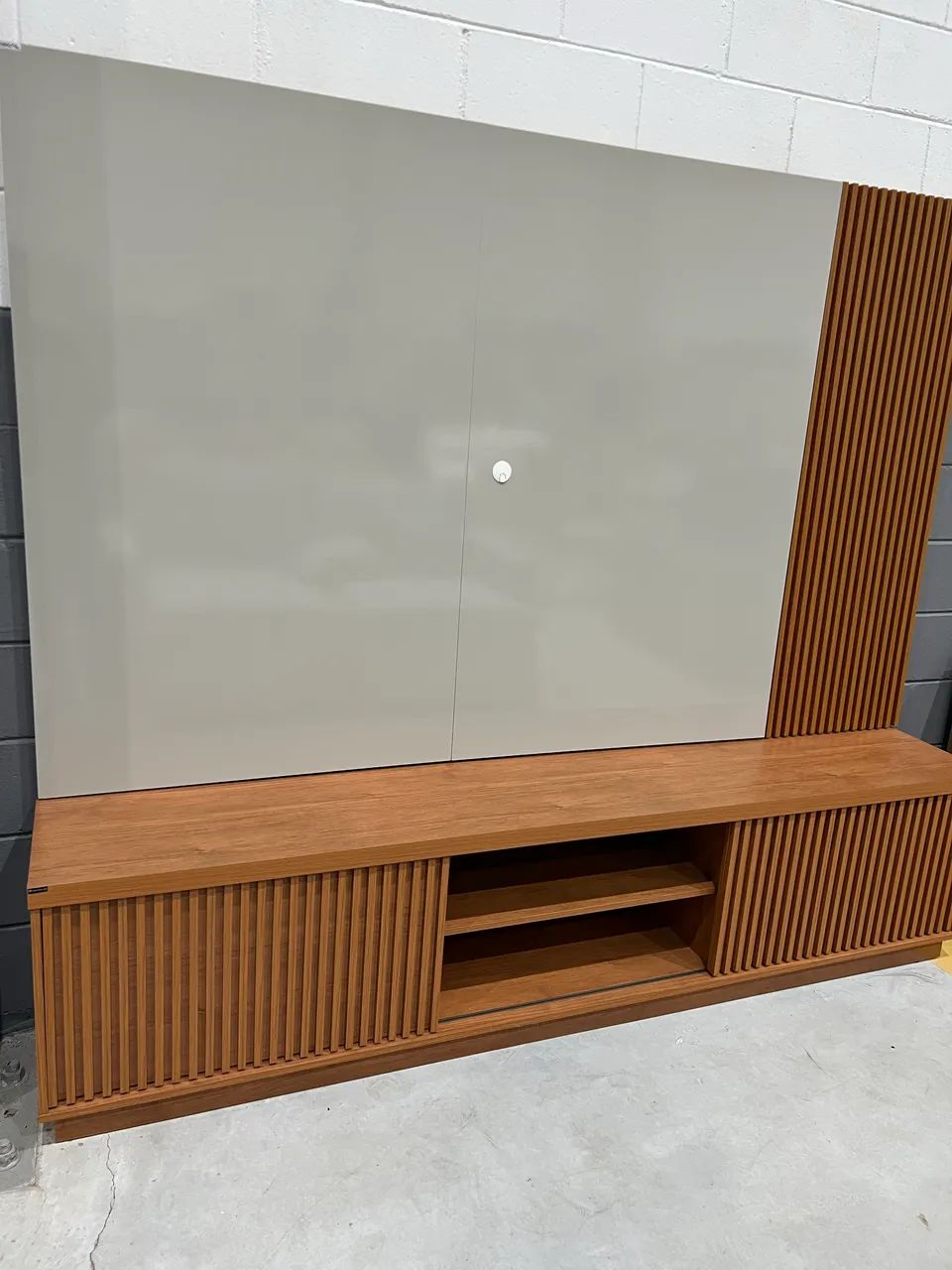 Rack 2,20 com Painel Ripado NOVO DIRETO DA FABRICA 