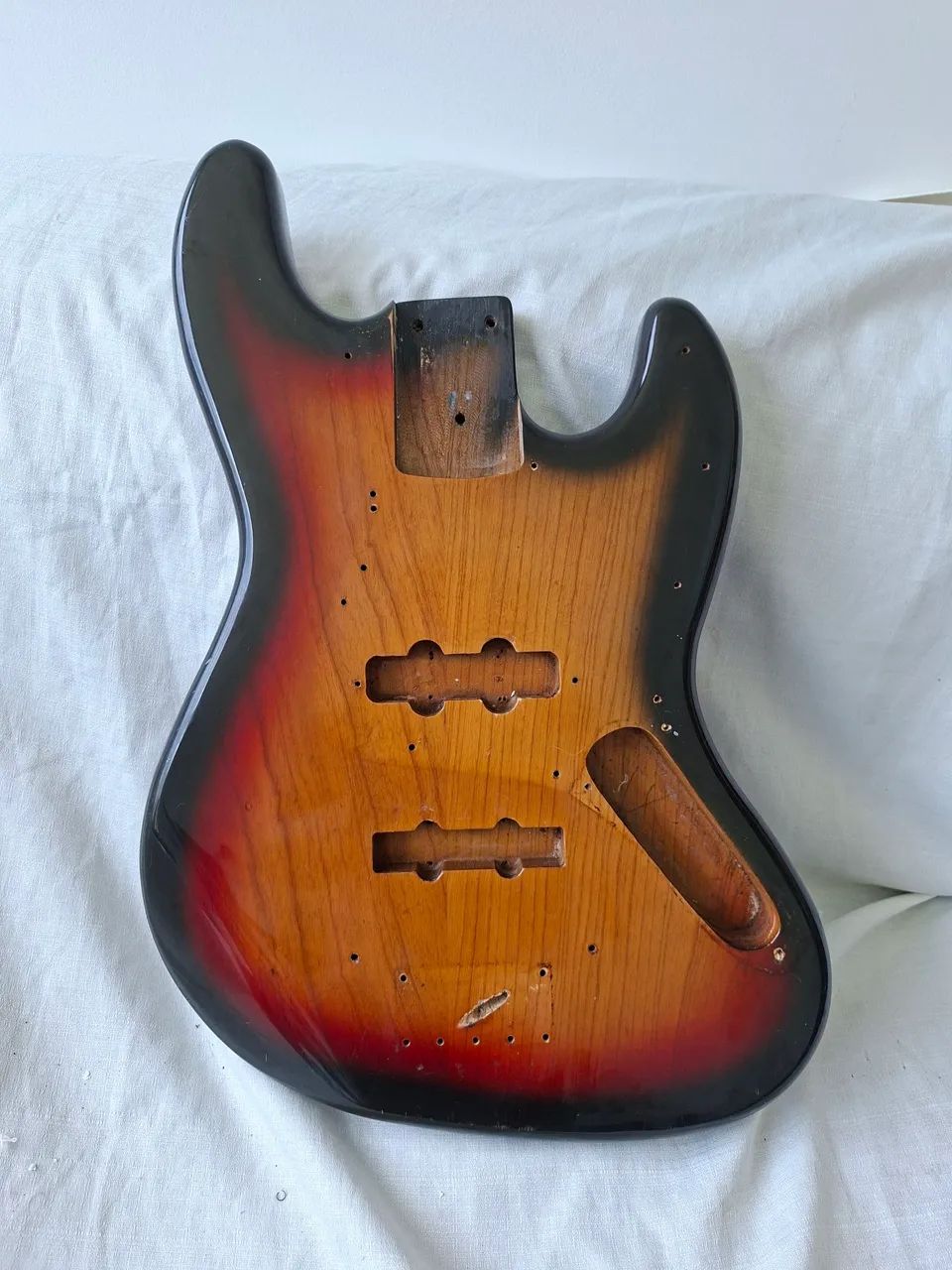 Corpo para baixo Sx 04 cordas em Ash