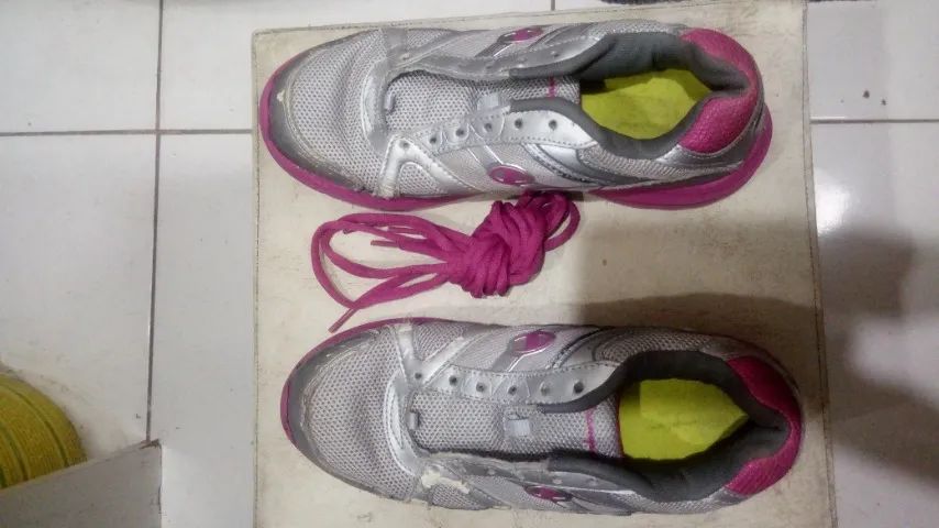 Tênis rosa e preateado D importado . - Foto 2