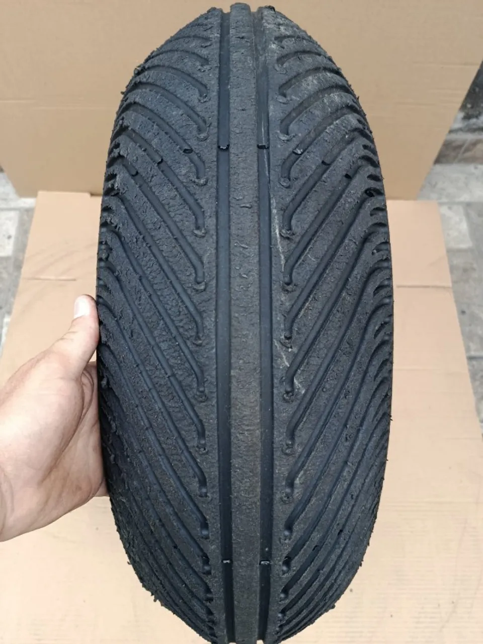 Pneu usado Pirelli Diablo Rain 200/60-17