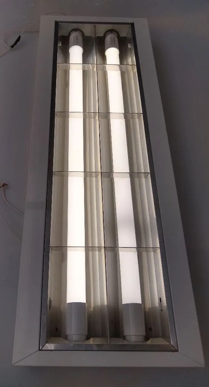 13 Luminária de Sobrepor 