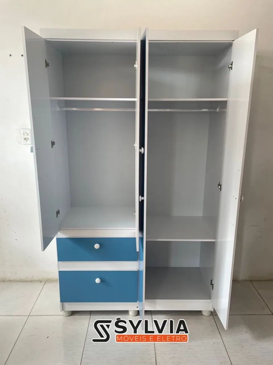 ROUPEIRO 4 PORTAS E 2 GAVETAS MDF DE PROMOÇÃO  - Foto 2