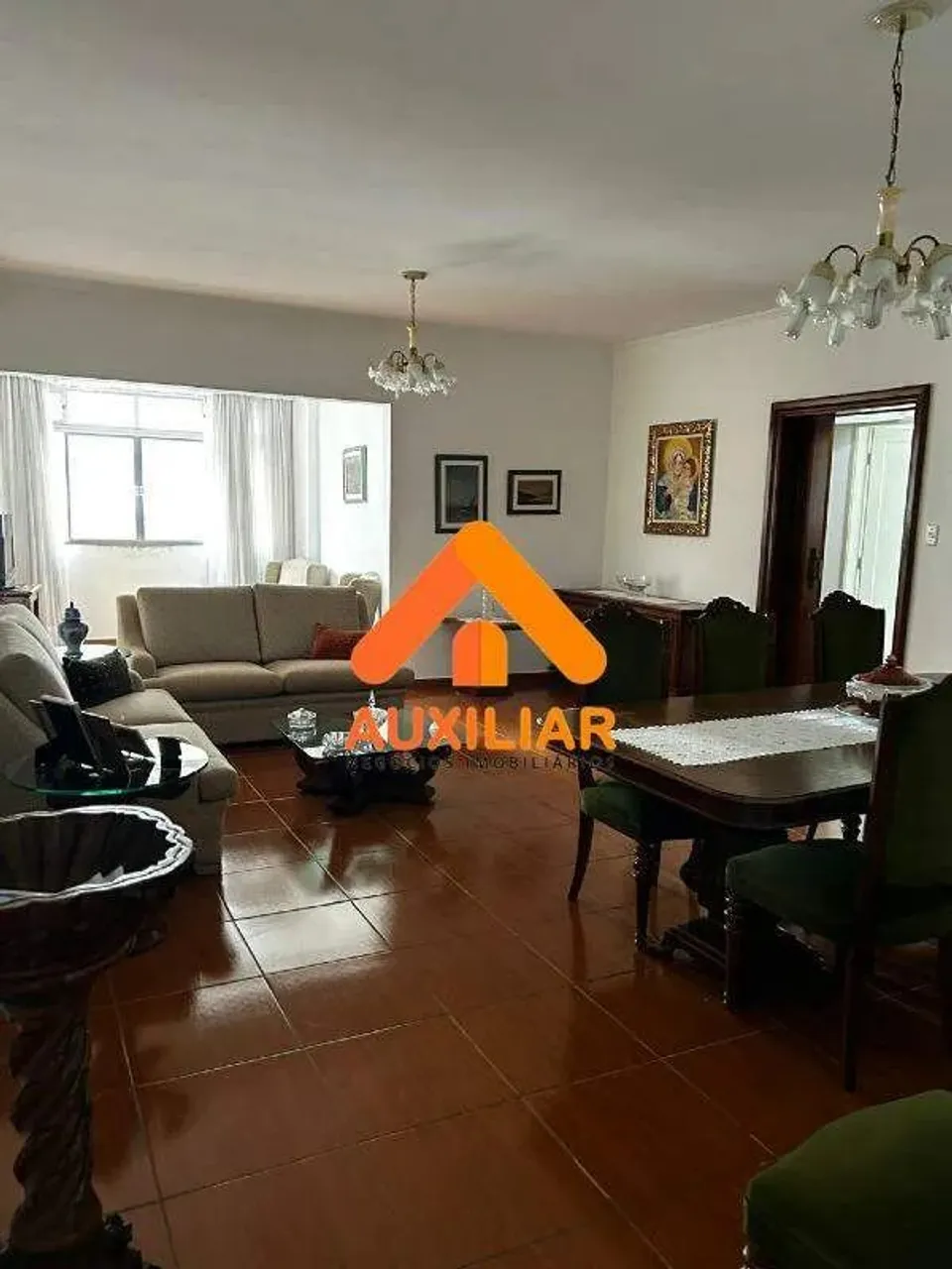 Mobiliado, Quadra da praia, 03 dormitórios, dependência, Boqueirão, Santos