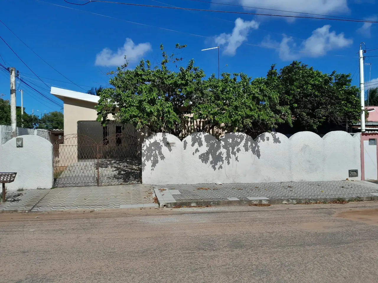 VENDO Casa com 4 Dormitórios em Cidade Satélite (Oportunidade Exclusiva)