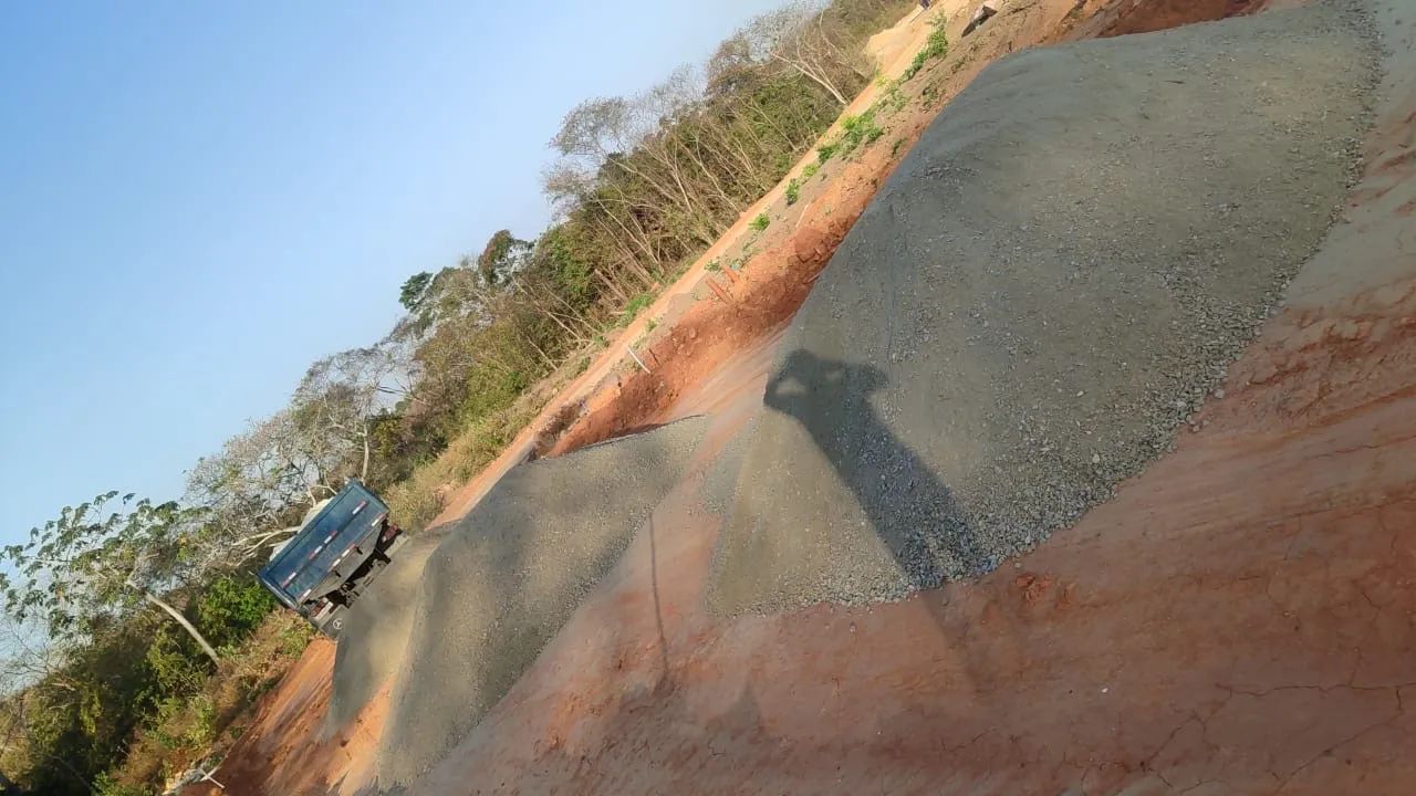 ATERRO, AREIA, ARISCO, BRITA, PÓ DE PEDRA, BGS E MAIS