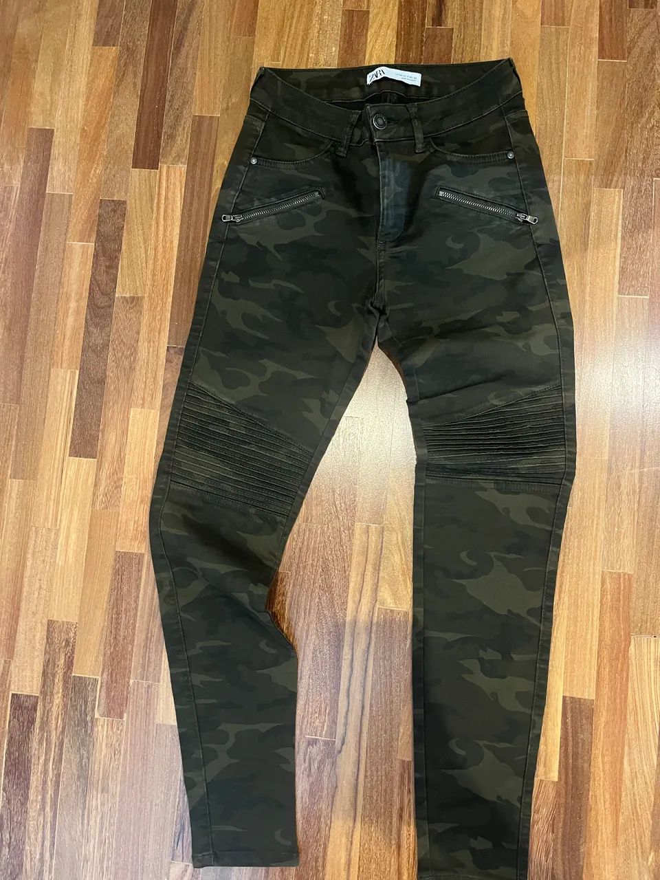 Calça skinny Zara 