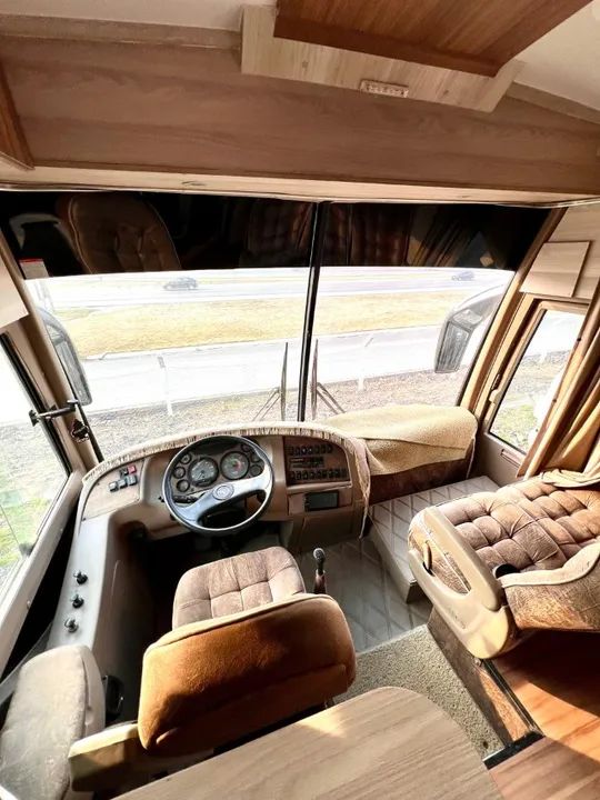 MOTORHOME COM CAVALEIRA - Foto 5