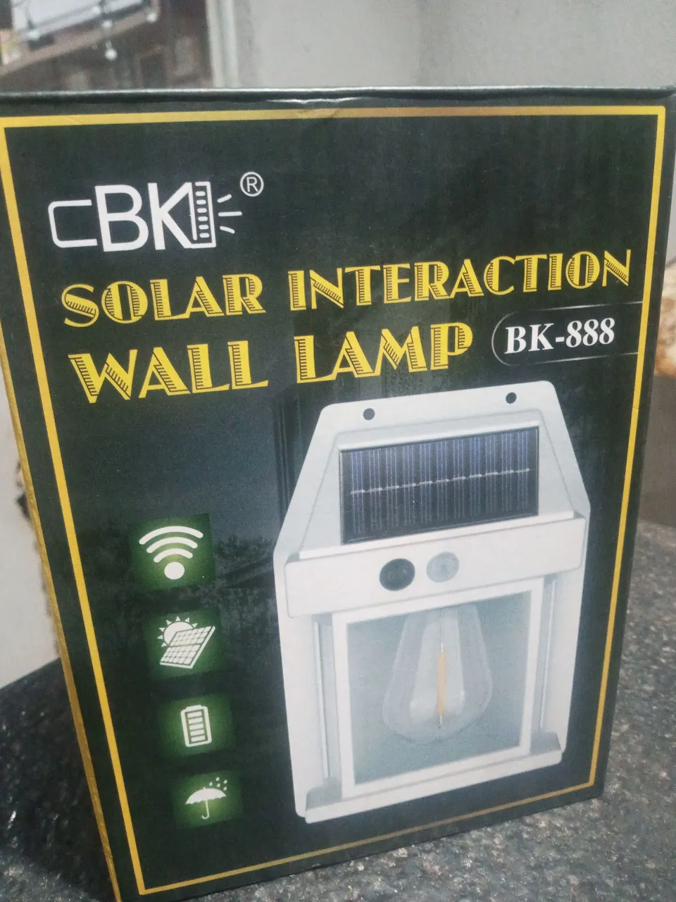 Luminária de Parede Solar Interaction BK-888