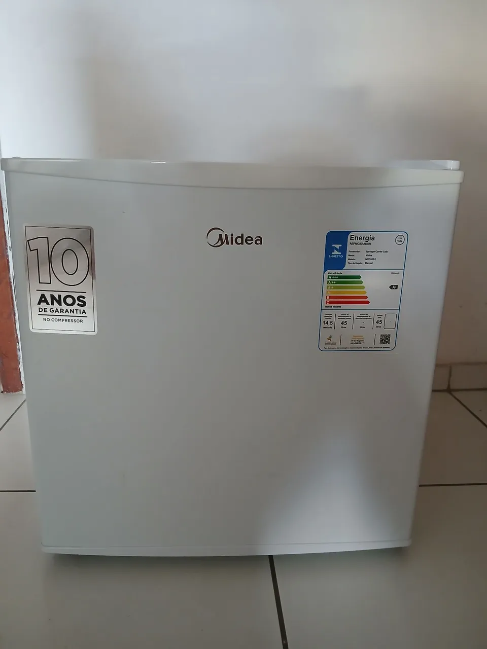 Mini Geladeira Midea 45L - Nova! 3 meses de uso, com nota fiscal e garantia.