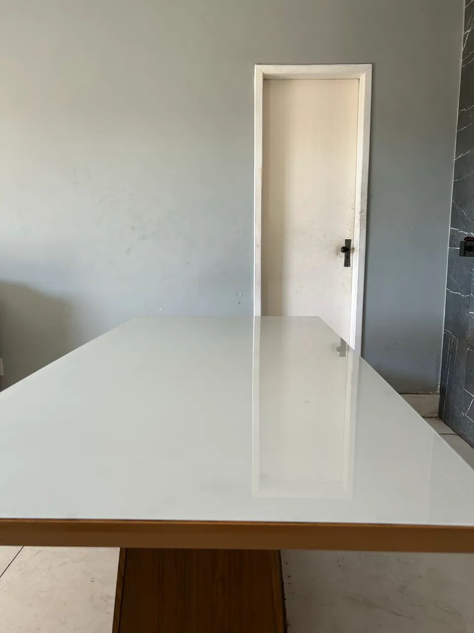 Mesa de jantar com tampo de vidro sem cadeiras 64962186067714120