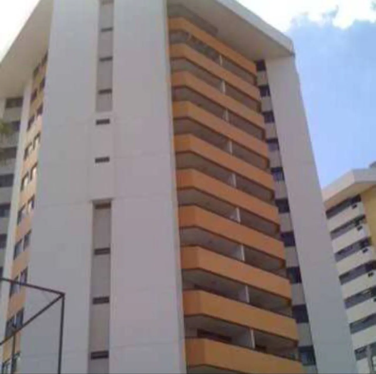 Apartamento no Maurício de Nassau , Edifício Monte Carlo com varanda e vista incrível!