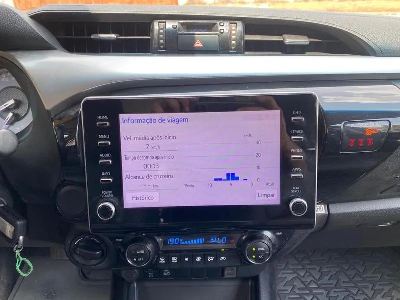 Toyota Hilux CD SR 4X4 2.8 TDI Diesel Aut. 2022 - Foto 13