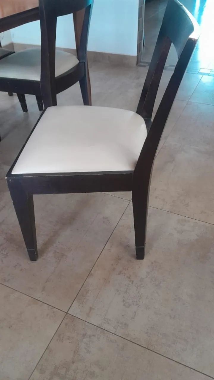 Mesa de jantar Fernando Jaeger com 04 cadeiras - Foto 3