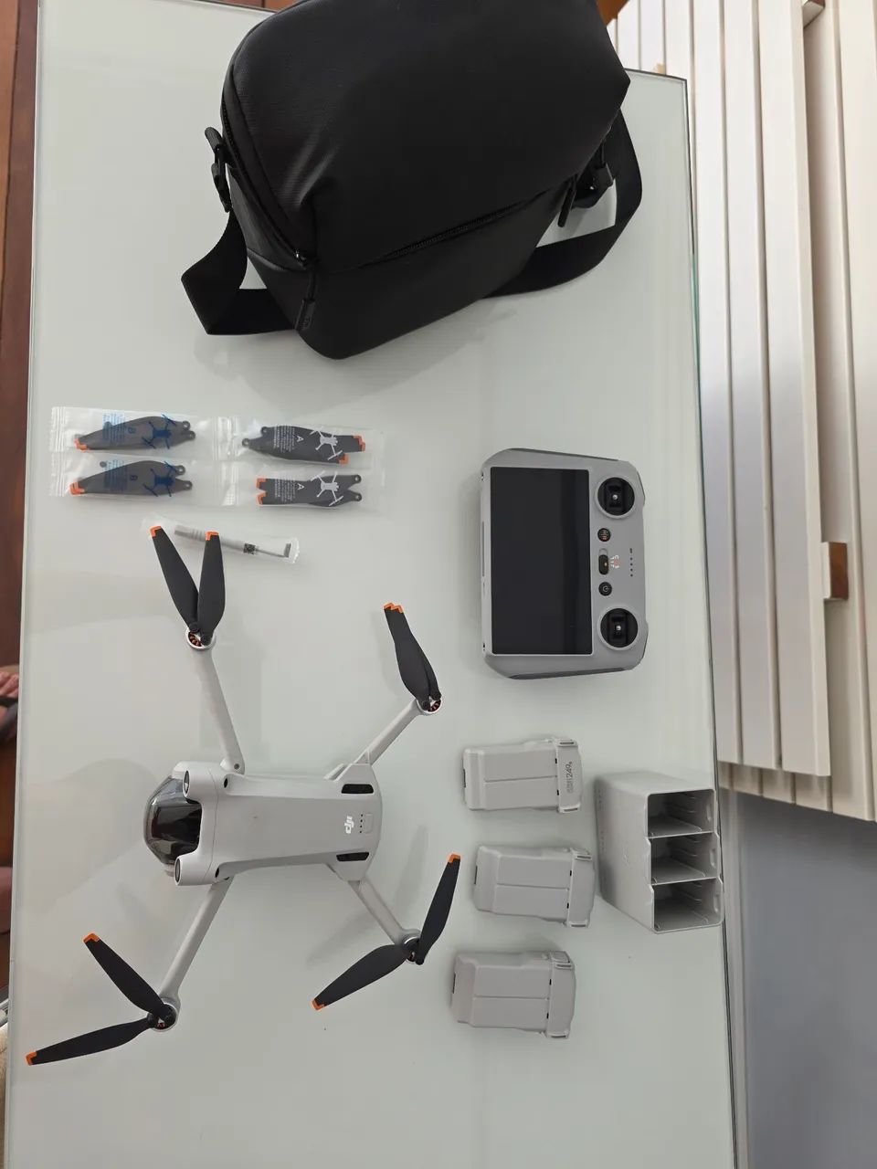 Drone DJI Mini 3 Pro - Fly More Combo