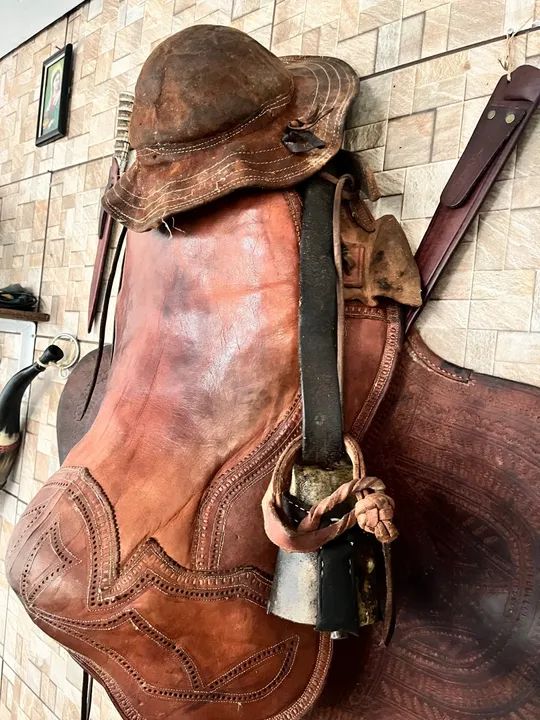 Sela de Couro Legítima - Artesanal - Foto 6