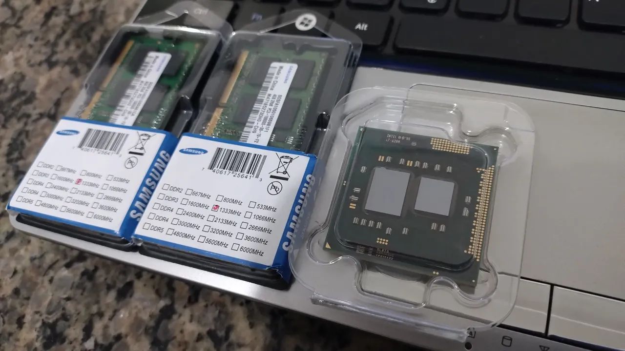 Processador Intel i7 620m 2.67 a 3.1 ghz + kit 2 unidade memoria 4gb ddr3 samsung ( novos)