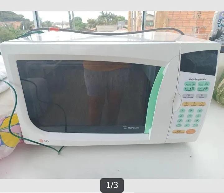Micro-ondas LG em ótimo estado