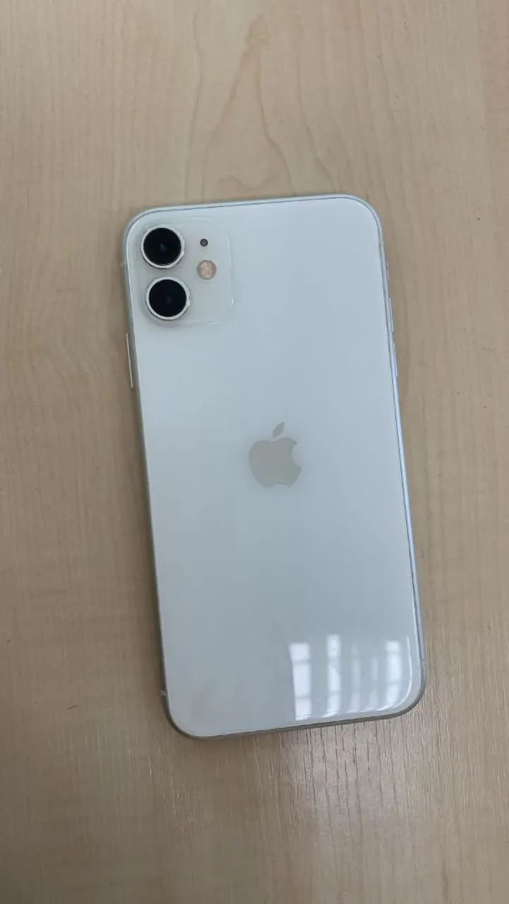 Iphone 11 - 64gb <br>Primeiro dono <br>Com caixa e NF da loja <br