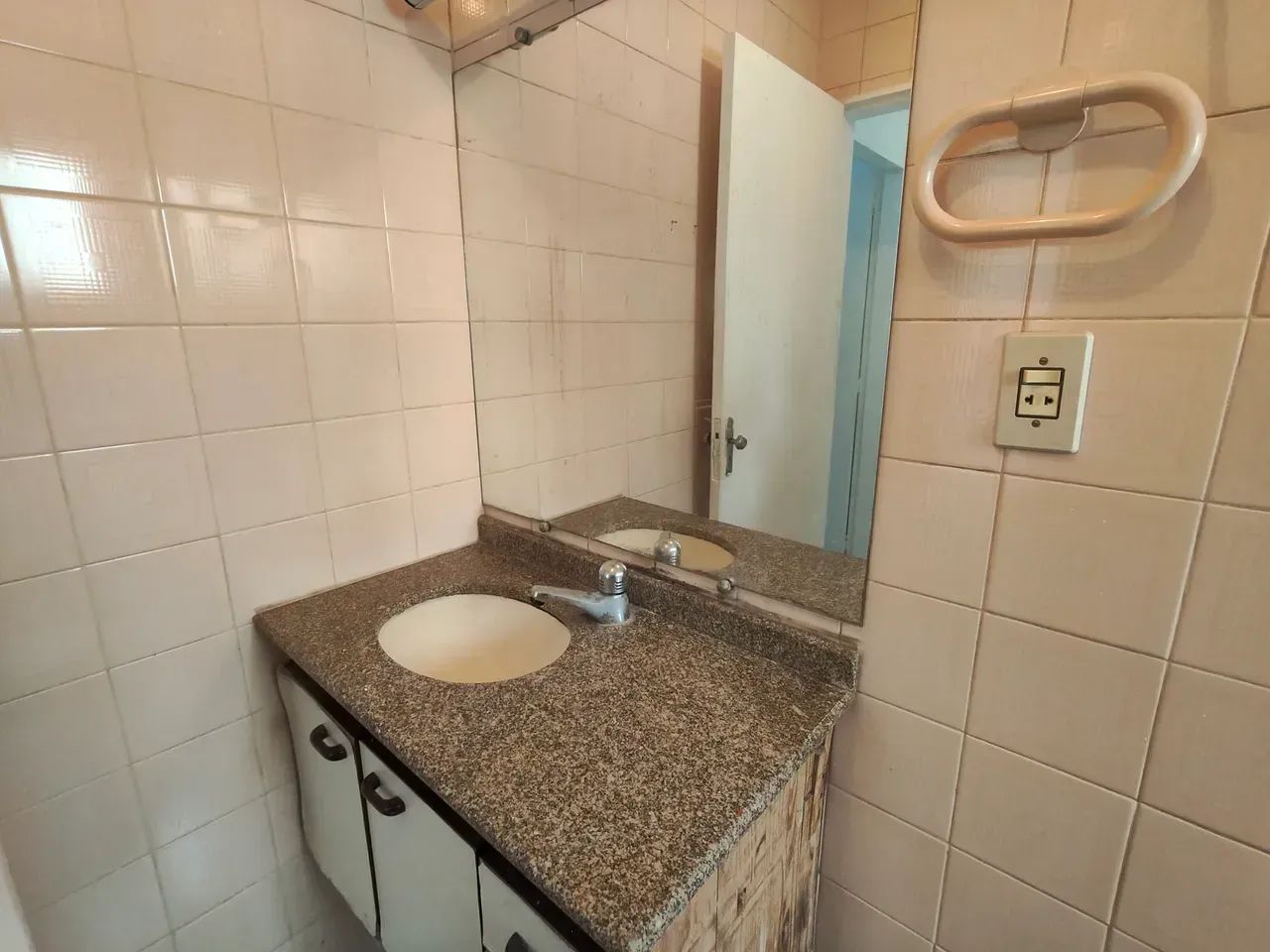 Alugo apartamento com 2 dorm-Botafogo - Foto 5