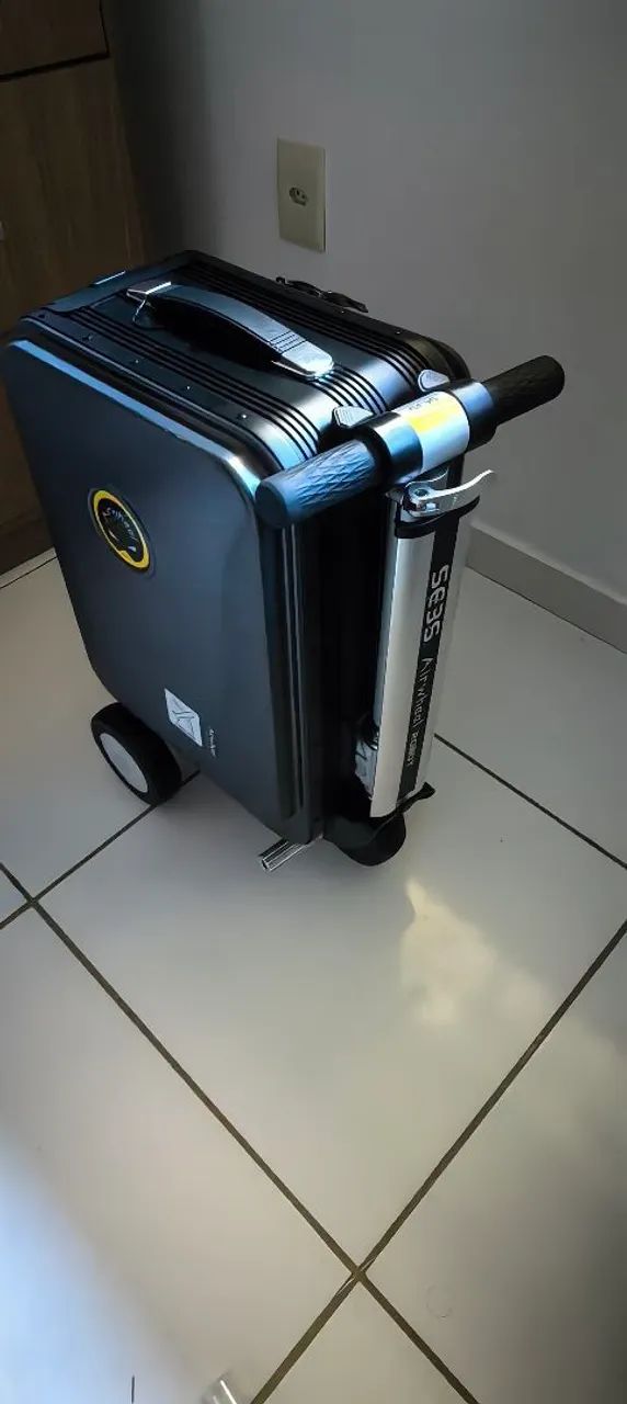Mala eletrônica. Ideal para aeroporto 