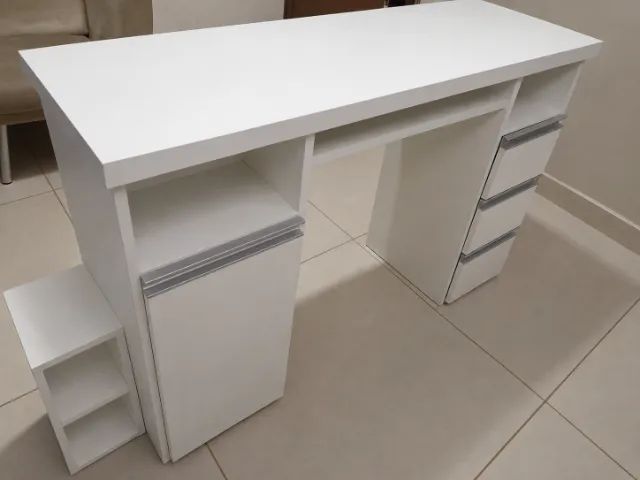 Mesa para manicure 