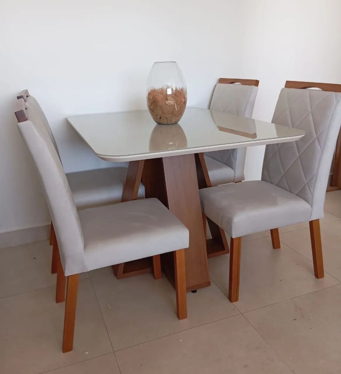 Mesa de jantar lolys 120x90 com 4 cadeiras  - Foto 2