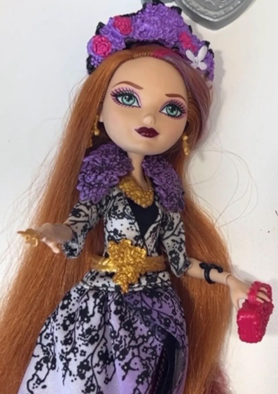 Boneca Holly O?Hair Spring - Ever After High