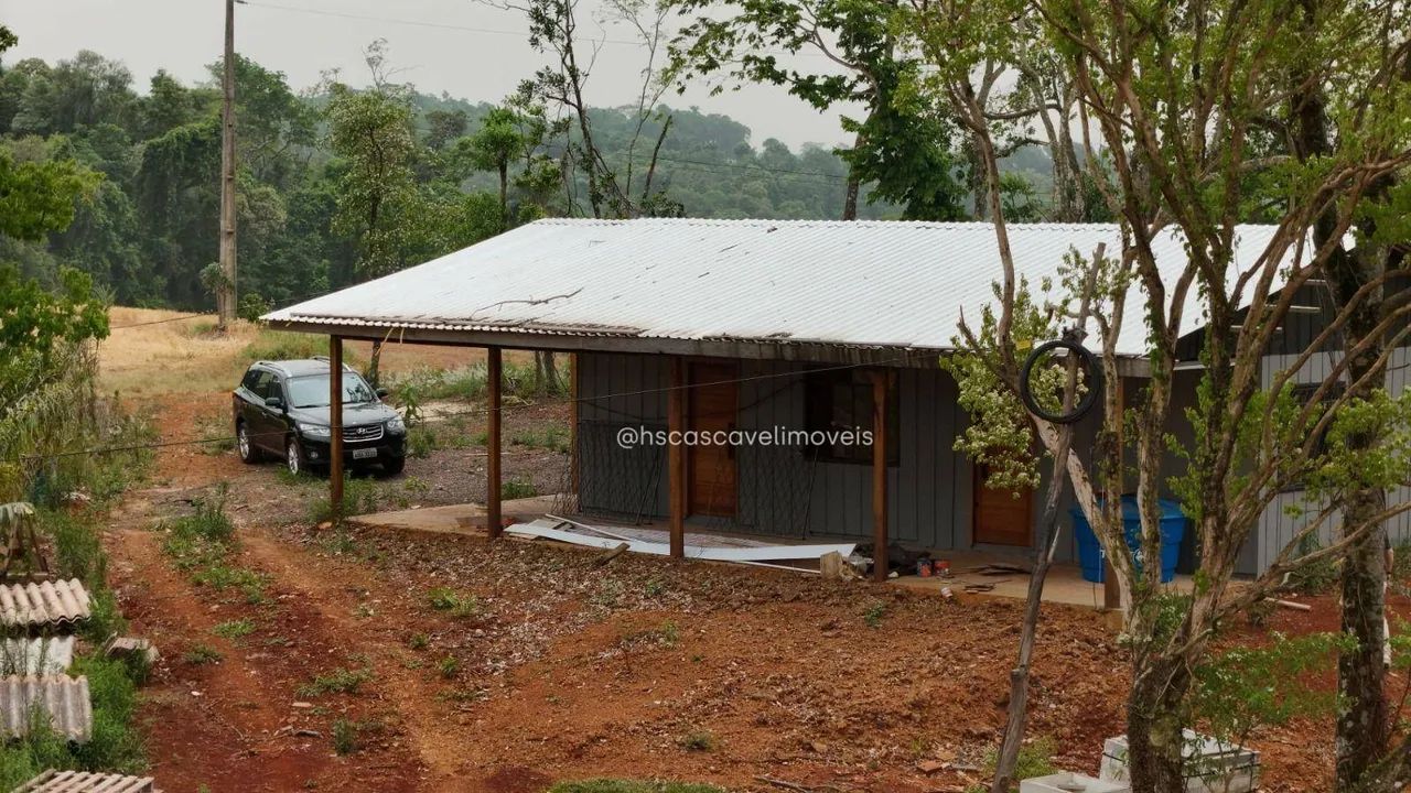 Chácara com 6.000 mts² - Açude com Peixe - Mina de Água - Casa Madeira com 140 mts. - Rio  - Foto 5