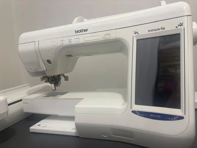 Bordadeira Brother BP2100 usada