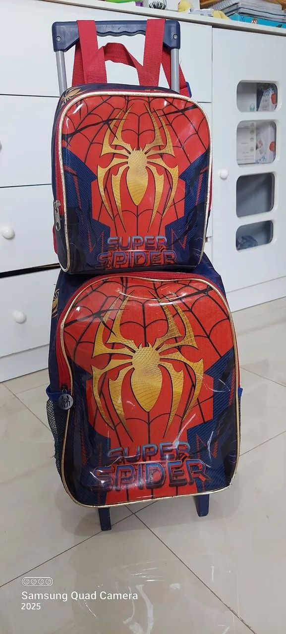 Kit Mochila Escolar Homem Aranha Seanite com rodinhas - Brinquedos