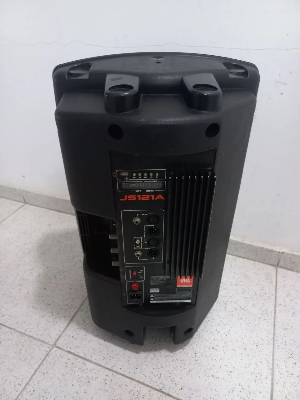 Caixa Ativa JBL JS121A profissional - Foto 2